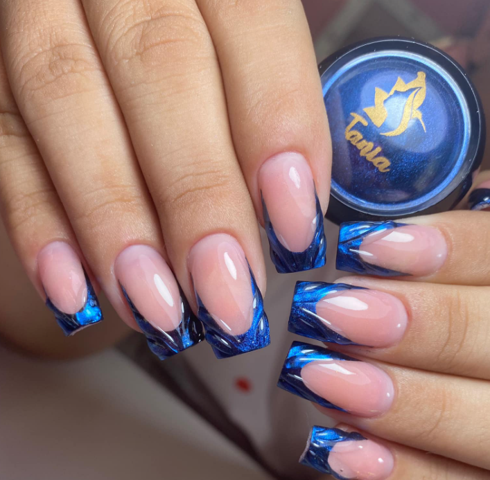 EFECTO AZUL REY TANIA